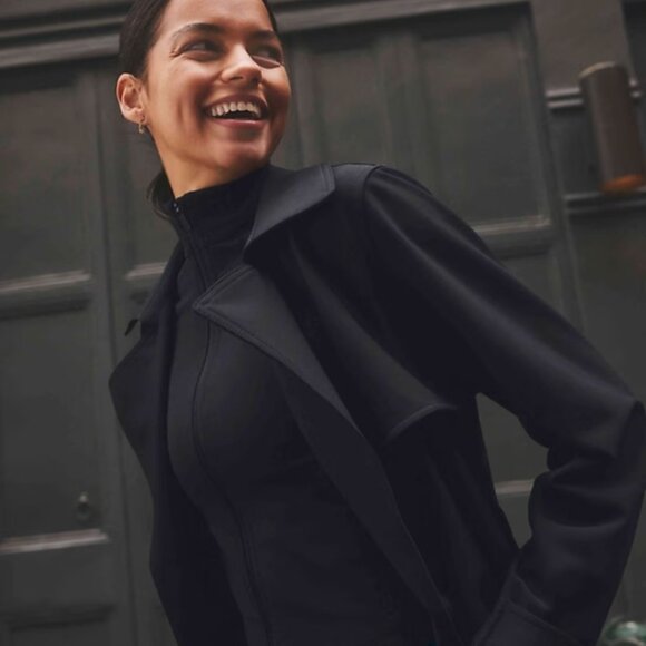 Athleta the Stellar Trench in Black - Size Medium - Picture 4 of 9